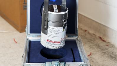 Le circuit par lequel transitent les médicaments radiopharmaceutiques doit être conçu afin de réduire au minimum l'exposition du personnel